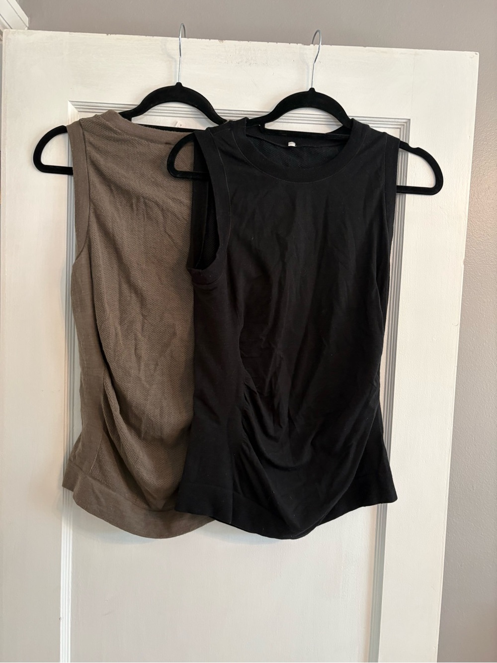 Women's Athleta Bundle of 2 Black & Taupe Wool Blend Athletic Tops Size Large